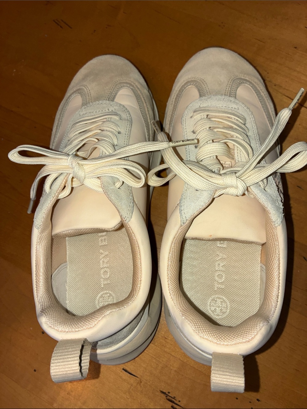 TORY BURCH (EUC) Women’s Like New Cream & Beige Chunky Trainer Sneakers, Size 8M - Picture 4 of 11